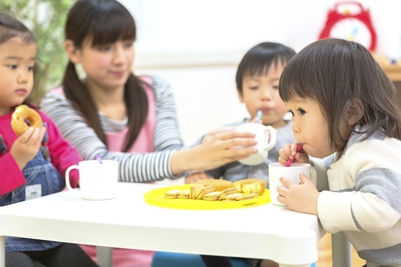 【家庭都合休OK】時給：1,200円★給食スタッフ★安心して働ける職場です♪