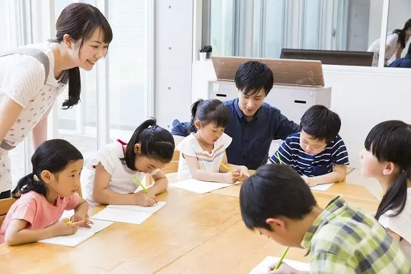 【家庭都合休OK】[紹予／パ]時給：1,100円◇学童保育◇週4日〜対応！勤務時間も4時間から応相談♪